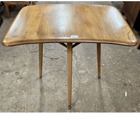 Ercol mid 20th century table extension. Approx. 72 x 70 x 43cms
reasonable used condition