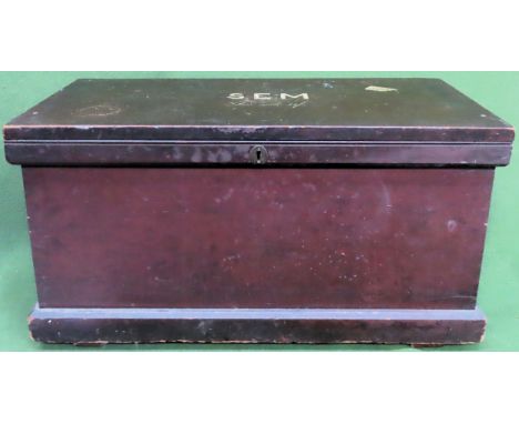 Vintage wooden sea chest with carry handles. Approx. 47 x 89 x 46cms