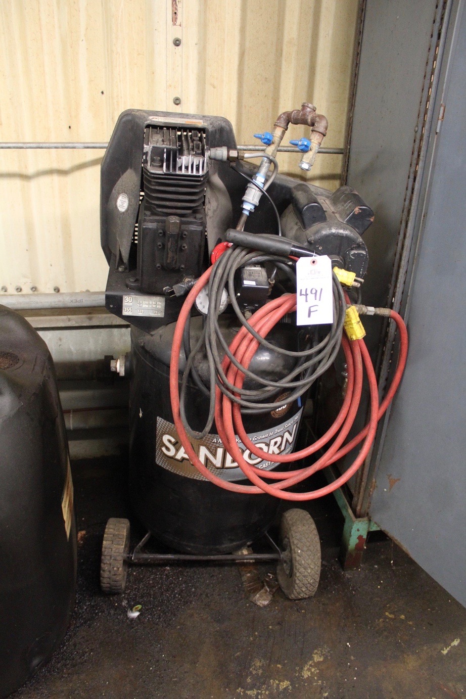 Sanborn 30 Gallon Air Compressor | Rigging: $65