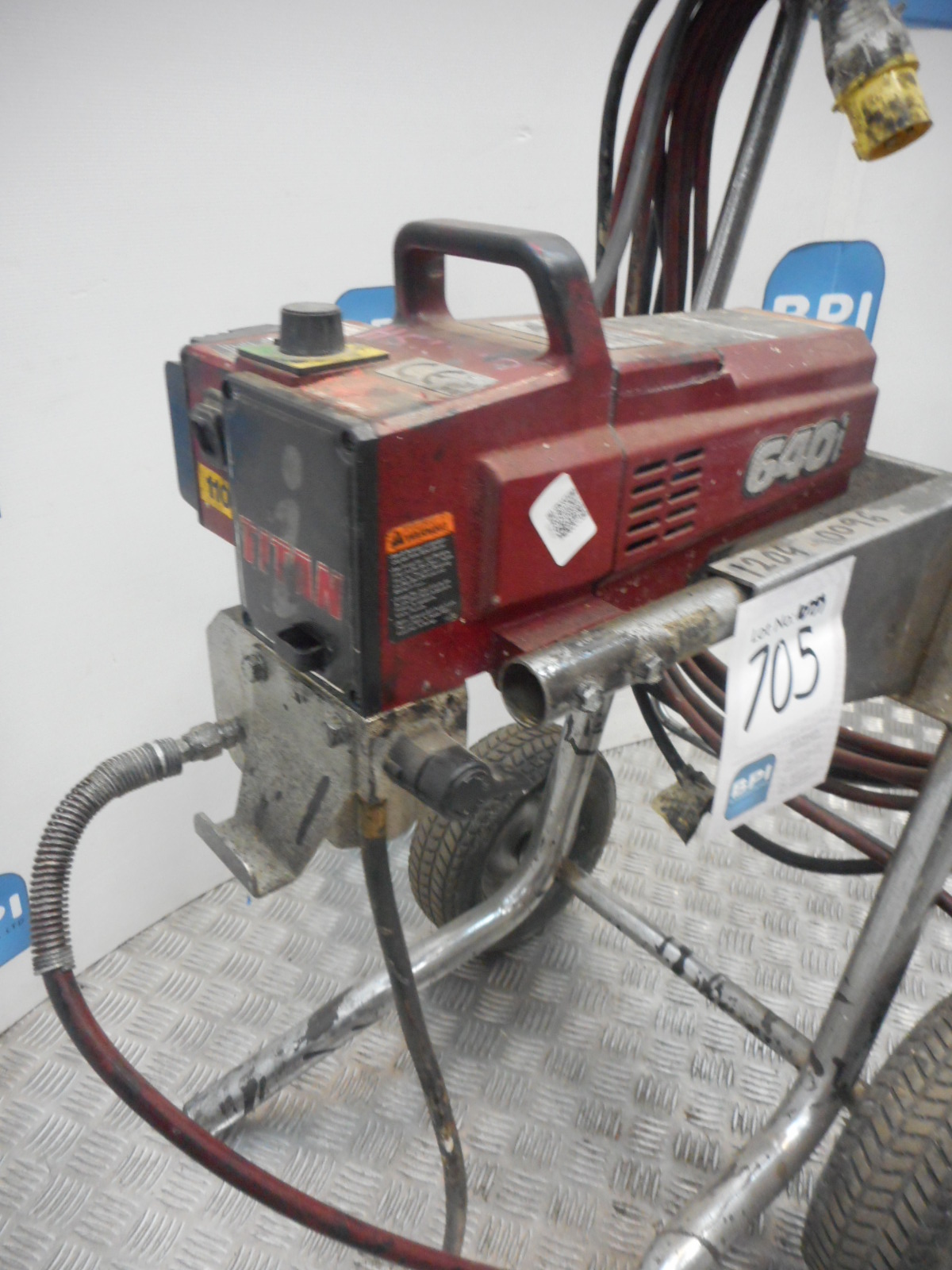 TITAN 640I {036207} AIRLESS SPRAYER MEDIUM 110v 16amp connection