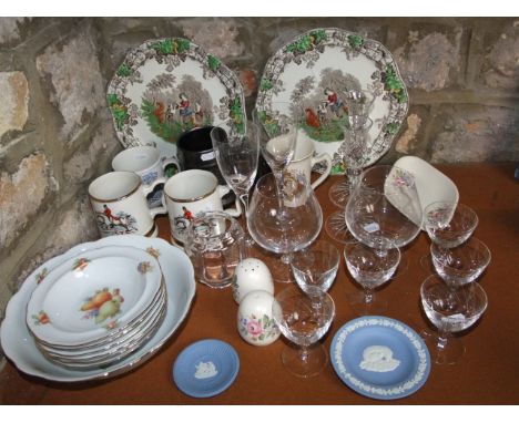 A pair of Copeland Spode Byron pattern cake serving plates with moulded four divisional detail together with a continental si