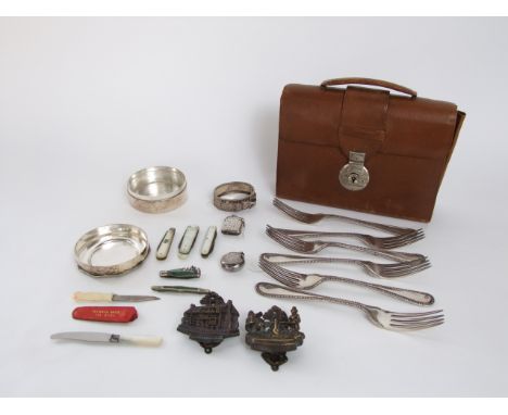 An engraved single bangle, sovereign case and vesta, a collection of fruit and pen knives including mother of pearl and  silv