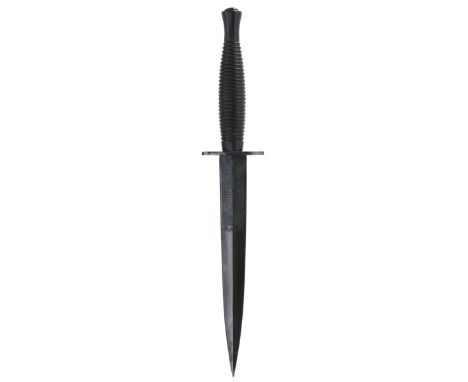 A fine quality EIIR Wilkinson Sword Third Pattern Commando dagger, 17.5cm darkly blued blade etched with a maker's panel for 