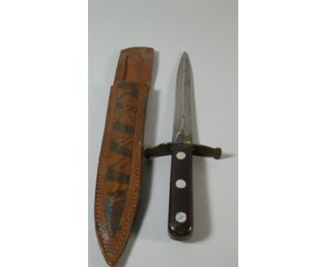 A Twin Bladed Hunting Knife in Leather Scabbard, 26 cm Long 