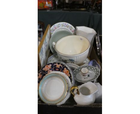 A Box of Various Ceramics to Include Copeland Spode, Jasperware Etc 