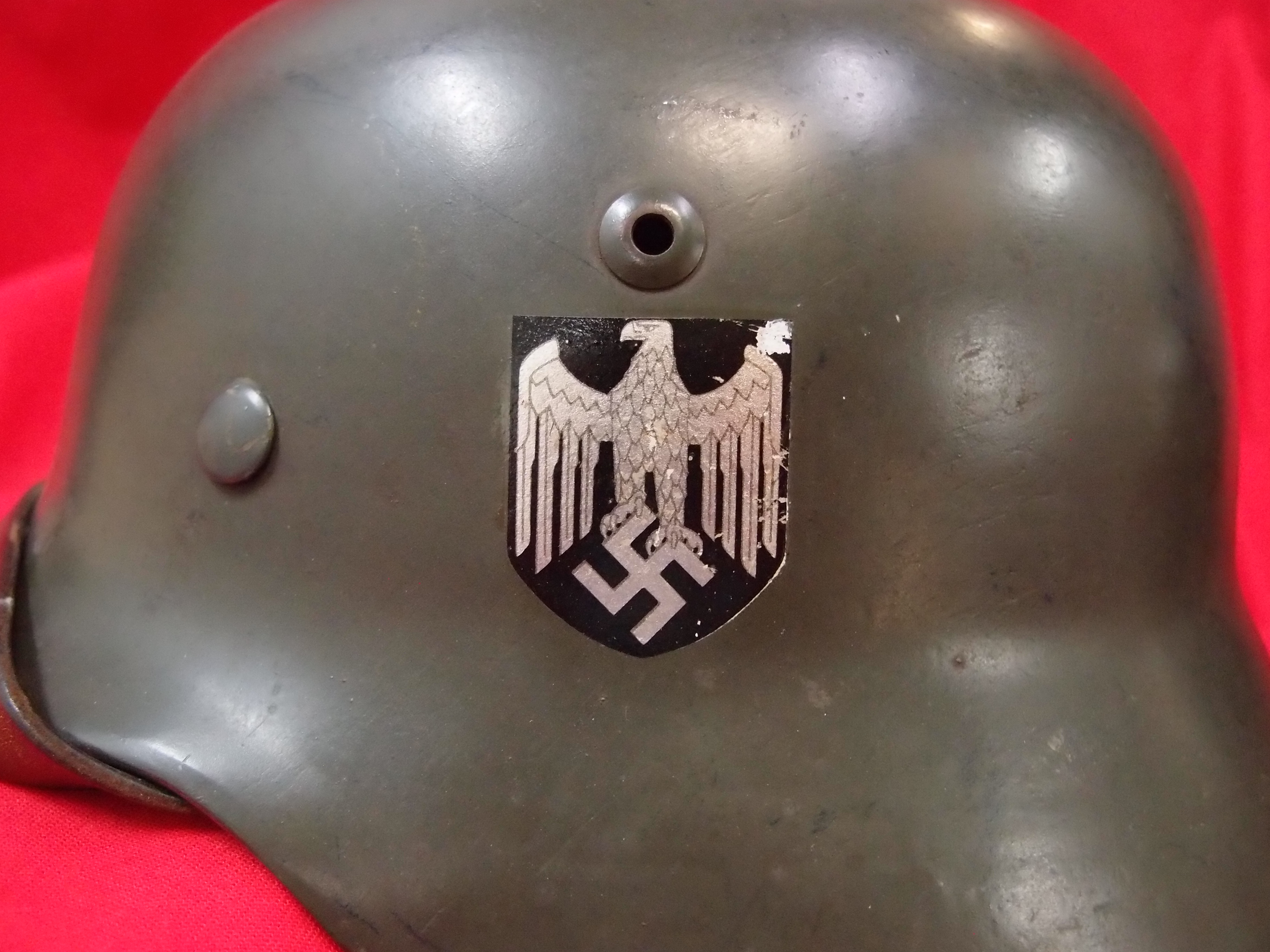 WW2 German Army double decal M35 Steel Helmet near mint condition
