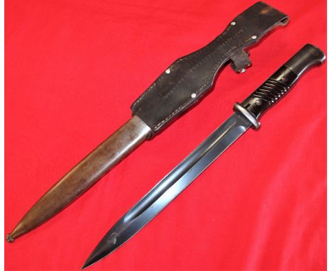 WW2 German K98 service bayonet, with matching numbered scabbard &amp; leather frog by Paul Weyersburg. Bakelite grips, very f