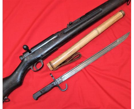 WW2 Japanese Arisaka Deactivated Rifle &amp; Bayonet. Good wooden stock, with usual 2 sectioned butt stock, light chips wear 