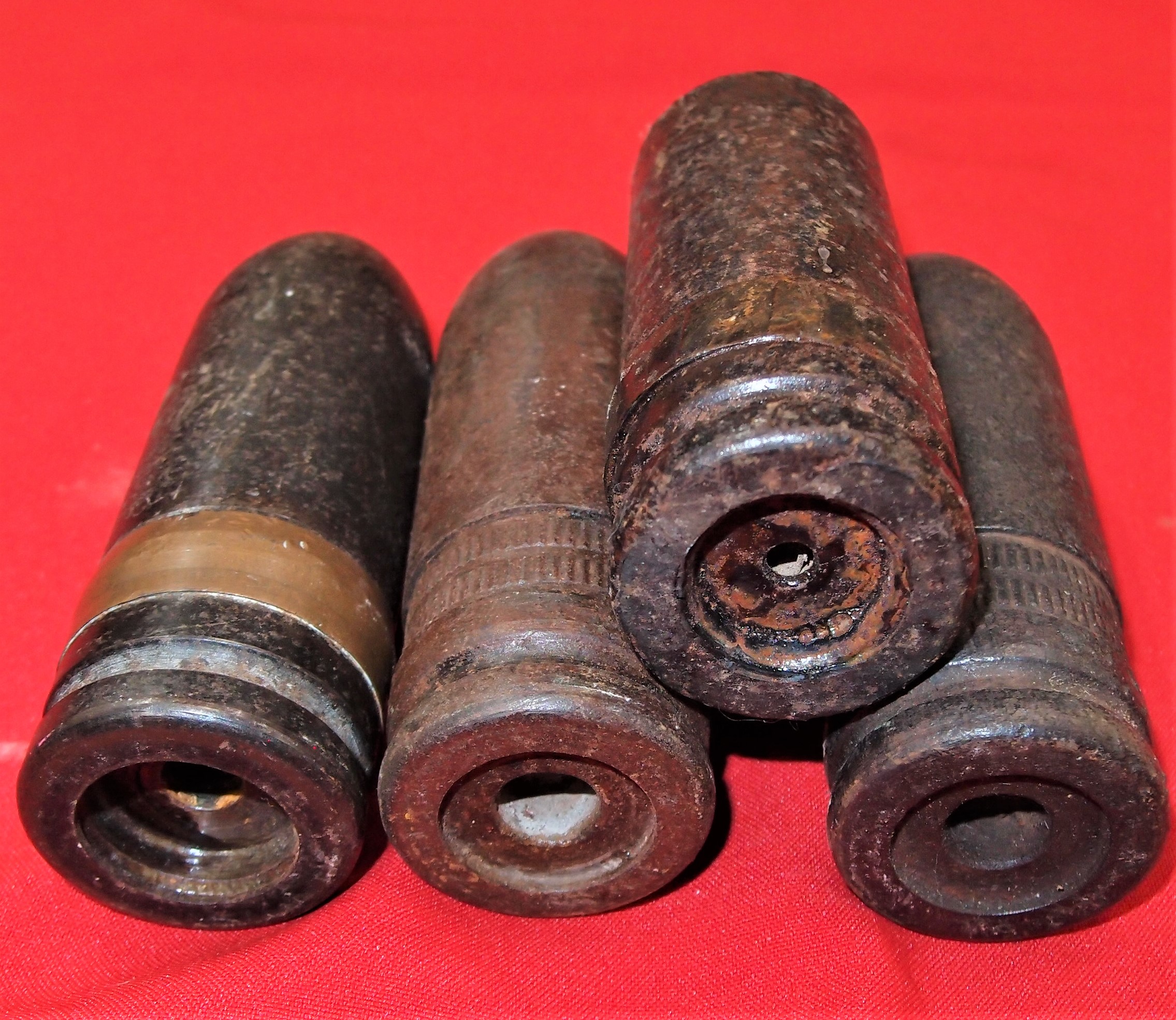 WW1 era artillery ammunition & shells (5). Includes projectiles, dug