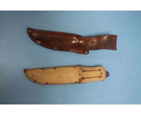 TWO VINTAGE HUNTING KNIVES