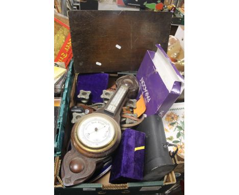 A TRAY OF COLLECTIBLES TO INCLUDE BINOCULARS, BAROMETER ETC (TRAYS NOT INCLUDED)