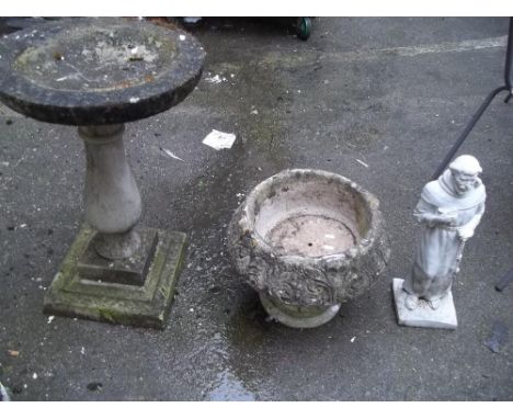 THREE ITEMS TO INCLUDE A CONCRETE GARDEN PLANTER AND A CONCRETE BIRD BATH ETC