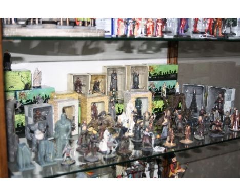 A LARGE COLLECTION OF LORD OF THE RINGS COLLECTABLE FIGURES, some boxed etc, to include boxed set 'The Orcs', 'Hobbits' (x2),
