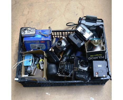 Various Vintage cameras and accessories, including Compur folding bellows example, Polaroid 320, Olympus C100 etc (boxful) 