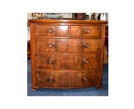 Large Bow Fronted Chest Of Drawers Rustic style oak 5 drawer chest of drawers with warm, aged patina. Approx dimensions 40 in