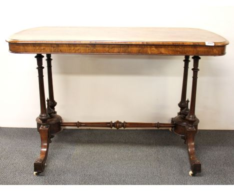 A fine early 19th Century rosewood veneered sofa table, 112 x 58 x 71cm.