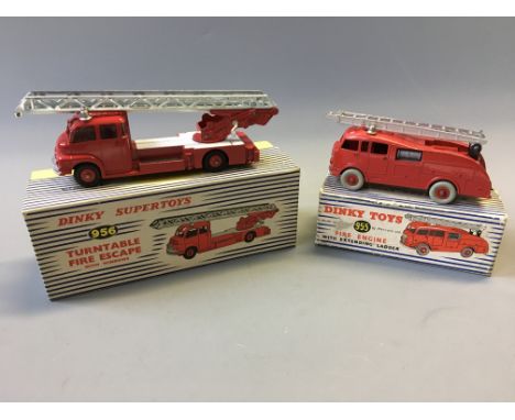 A Dinky 955 fire engine and 956 turntable fire escape, in boxes. (NO CONDITION REPORT, VIEWING OF LOT ADVISED.)