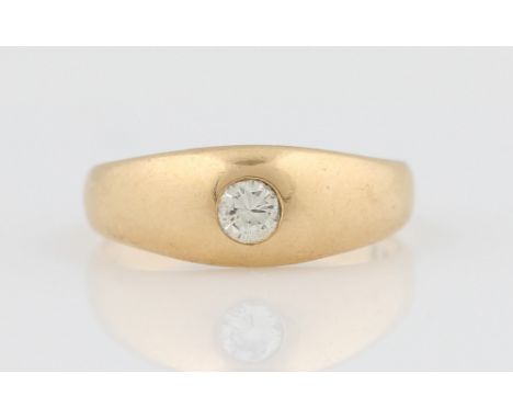 A gents diamond solitaire ring, set with a round brilliant cut diamond, approx. 0.35ct, set in yellow metal stamped 18ct, rin