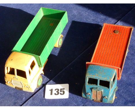 DINKY TOYS GUY WARRIOR CAB WITH BODY OF 511 GREEN LORRY BED U/B, T/W GUY FLAT BED