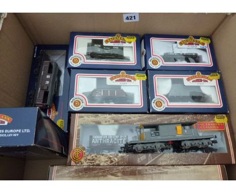 BACHMANN 14 BOXED PRIVATE OWNER & OTHER FREIGHT WAGONS, INC. TRIPLE PACKS & QUEEN MARY BRAKE VANS