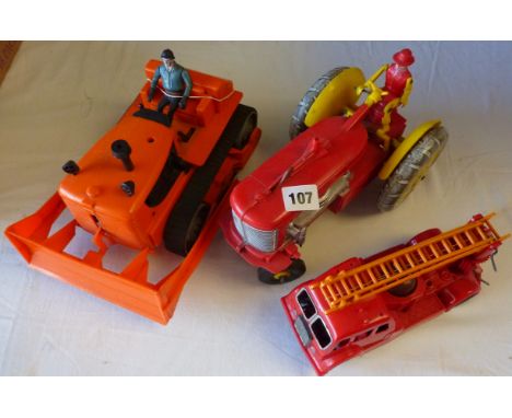 TRIANG PLASTIC FIRE ENGINE, MARX TRACTOR & MARX BULLDOZER