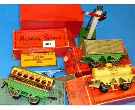 HORNBY BOXED WAGONS : PETROL TANK BP, LMS MEAT WAGON, SIDE TIPPING WAGON ROBERT HUDSON, PULLMAN VIKING & HOME SIGNAL ALL BOXE