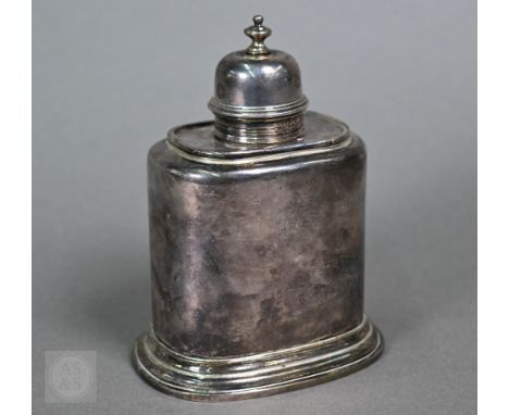 A George V Britannia standard silver tea caddy in the Queen Anne manner, with domed lid and sliding shoulder, Vander &amp; He
