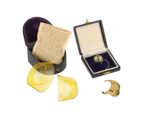 Ear Trumpets, Ear Shells and Quack Audiphone, a cased single Audiphone Invisible Bernard, French c.1900, moulded ear piece fi