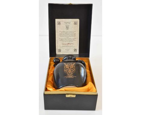 1990’s Auchentoshan 10 YO 1 bottle (75 cl) early 1990’s Auchentoshan 10 YO 40% ABV (Ceramic/Crock Jug in Presentation Box wit