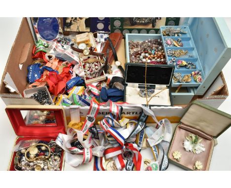 A BOX OF ASSORTED COSTUME JEWELLERY AND ITEMS, to include a light blue jewellery box with costume beaded necklaces and brooch