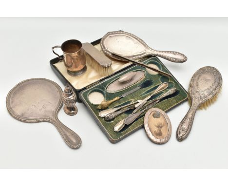 ASSORTED SILVER ITEMS, to include a hand held mirror, hallmarked Birmingham, two hair brushes each hallmarked Birmingham, a c