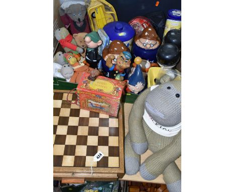 ONE BOX OF EARLY AND MID-CENTURY ADVERTISING FIGURES AND TOYS, to include a toy Selcol 'Organ Grinder' Pat. No. 655658, a 196