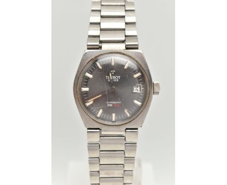 A GENTLEMAN'S AUTOMATIC TISSOT WRISTWATCH, the circular dark grey face with baton markers, a date dial, face stamped Tissot S