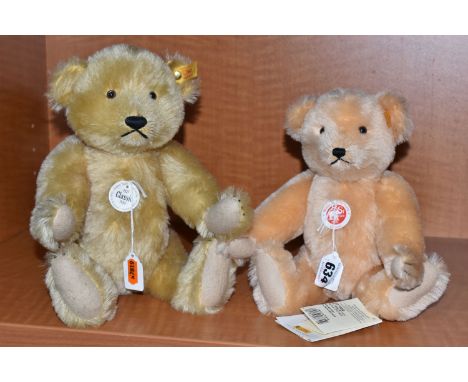 TWO STEIFF CLASSIC TEDDY BEARS, comprising 'Petsy - Apricot Old Friend', 037559, mohair, height 27cm and replica 1927 'Petsy'