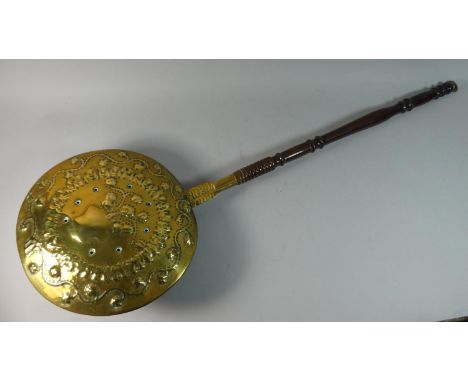 An Early 19th Century Brass Bed Warming Pan on Turned Handle 
