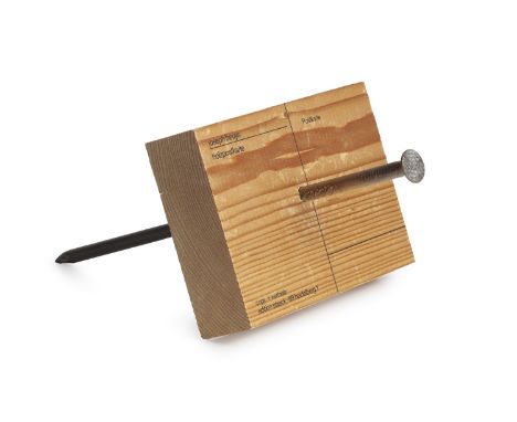 Günther Uecker.  (1930 Wendorf). o.T. (Moskaunagel). 1988. Multiple aus Stahlnagel, hier mit der "Holzpostkarte" von Joseph B