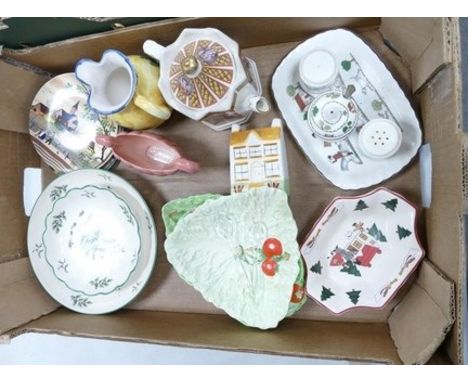 A mixed collection of items to include Carltonware Australian pattern dishes, Sadler commemorative teapot, Spode Christmas Tr