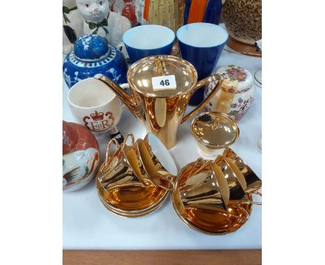 GOLF COFFEE SET, MASONS GINGER JAR, 2 GINGER JARS,2 BLUE WORCESTER VASES, COMMEMORATIVE MUG (17)