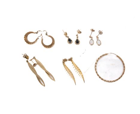 Five pairs of earrings and a single earring. Comprising two pairs of drop earrings, a single hoop earring, a pair of 9ct gold