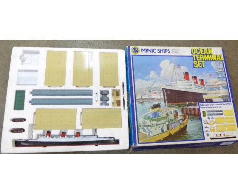 A Minic Ships, M902, Ocean Terminal set, 1:1200 scale, boxed