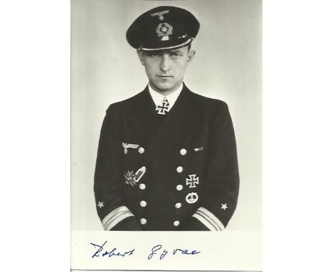 Robert Gysae signed 6 x 4 inch black and white portrait photo. Good condition 