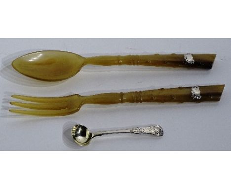 A William IV Scottish silver Queen's pattern mustard spoon, with gilded bowl, hallmarks for Edinburgh 1835 William Marshall, 