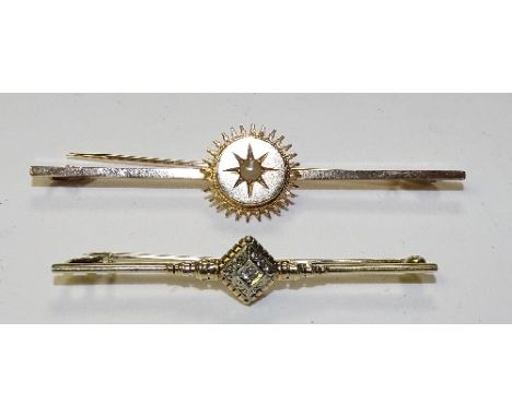 A 15ct gold diamond bar brooch, the small brilliant cut diamond set in gold diamond formation, 5cm long, 2g, together with a 