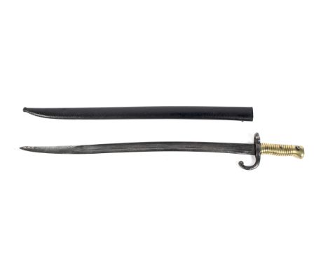 Military : A French 19th century Chassepot bayonet and scabbard. 18666 pattern. 71 cm long