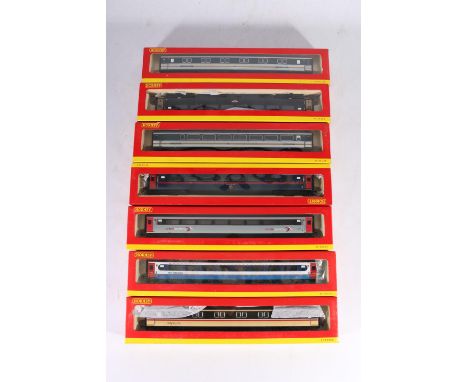 Hornby OO gauge model railways coaches including R4311 FGW mk3 sleeper coach 10584, R4323 GNER tourist open coach, R4326 FGW 