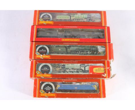 Hornby OO gauge model railway locomotives including: R053 4-6-0 Manchester United tender locomotive 2862 LNER green; R262 Duc