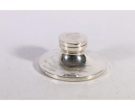 Royal Air Force interest, a George VI WWII era silver inkwell of capstan shape bearing Per Ardua Ad Astra crest and signature