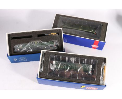 Heljan OO gauge model railways locomotives including 2300 class 23 diesel locomotive D5900 BR green, 1503 Class 15 diesel loc