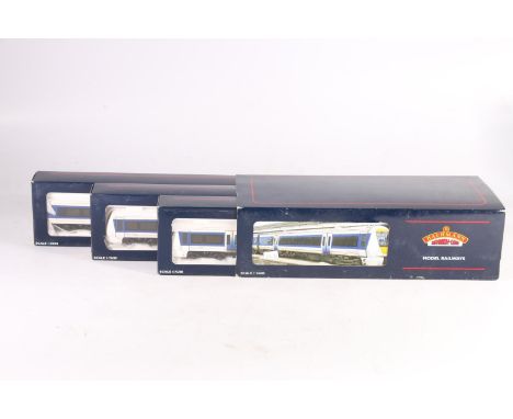 Bachmann Branchline OO gauge model railways 32471 Class 168/1 Clubman three-car DMU set, Chiltern Railways, numbers 58161, 58