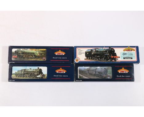 Bachmann Branchline OO gauge model railways locomotives including: 32555 4-6-2 Kestrel tender locomotive 60130 BR green; 3110